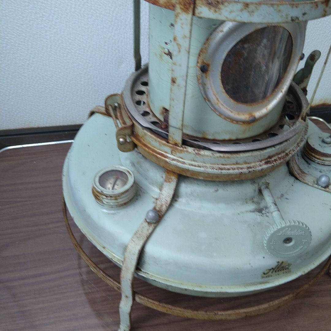 アラジンの石油ストーブ