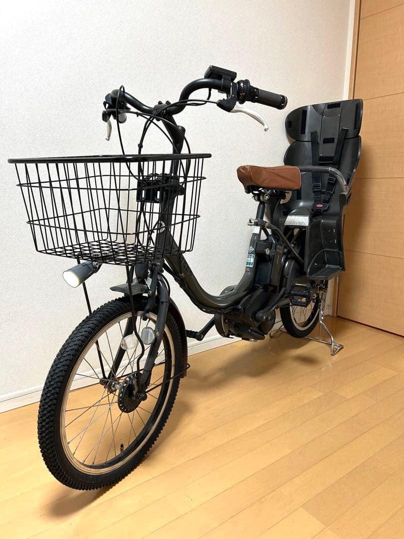 電動自転車　横浜　ブリヂストン　ビッケ　20インチ 前後タイヤ新品　子供乗せ