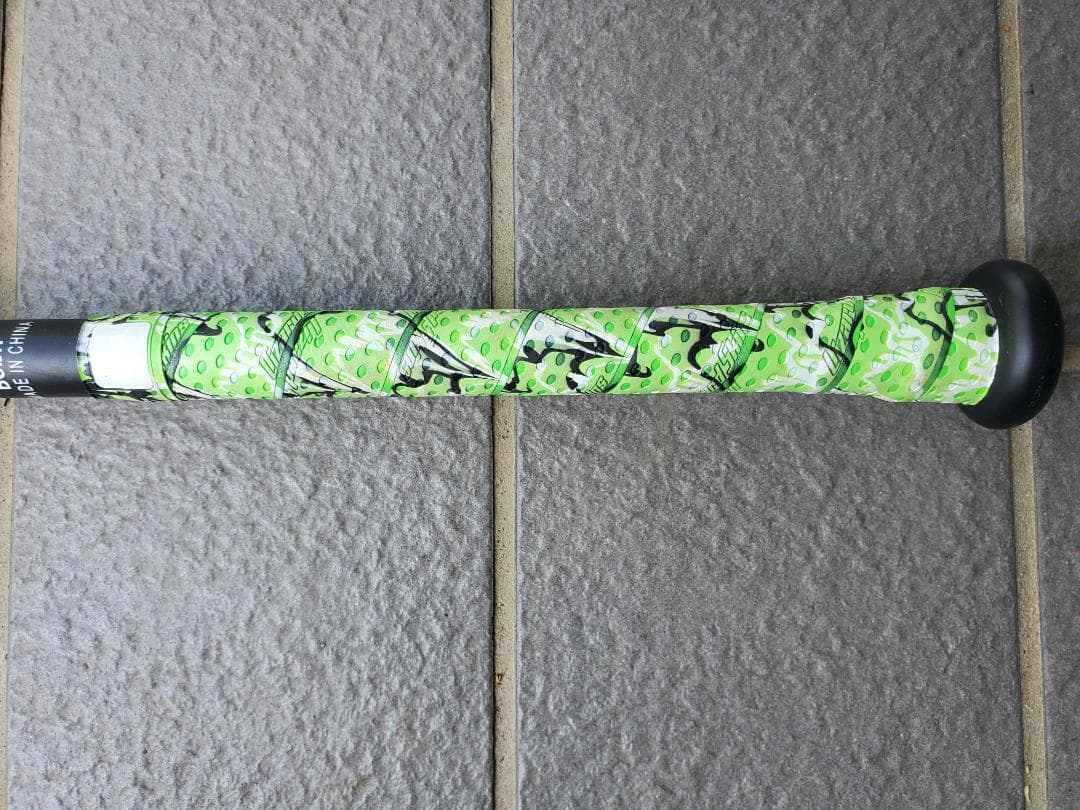 Marucci Cusher 19 バット ブラック/グリーン