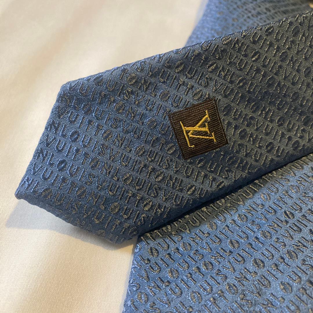 LOUIS VUITTON ネクタイ ★美品.ロゴ総柄.肉厚.イタリア製.シルク
