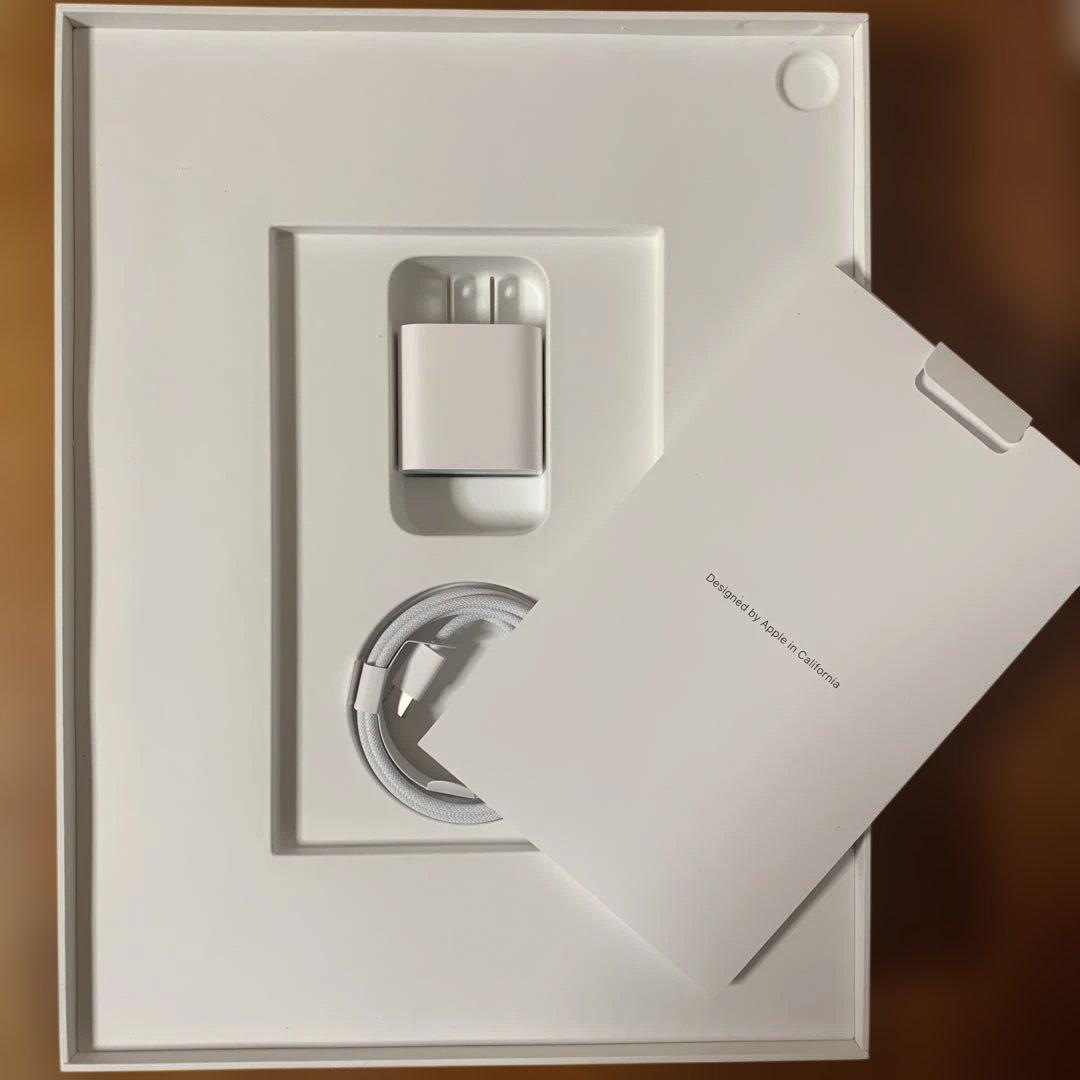 刻印入り air m3 13 インチ　ケースとペーパーライクフィルム付き