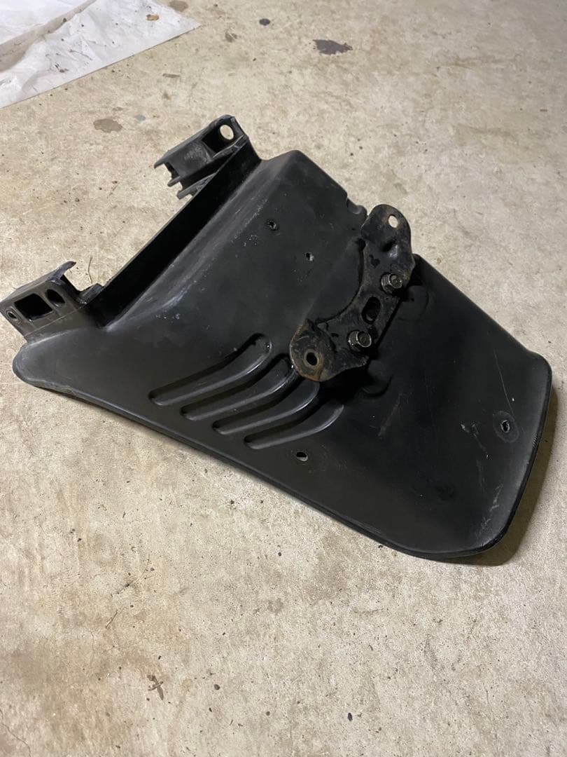 CBX400F/CBX550F 純正チェーンケース　リアフェンダー泥よけ　当時物