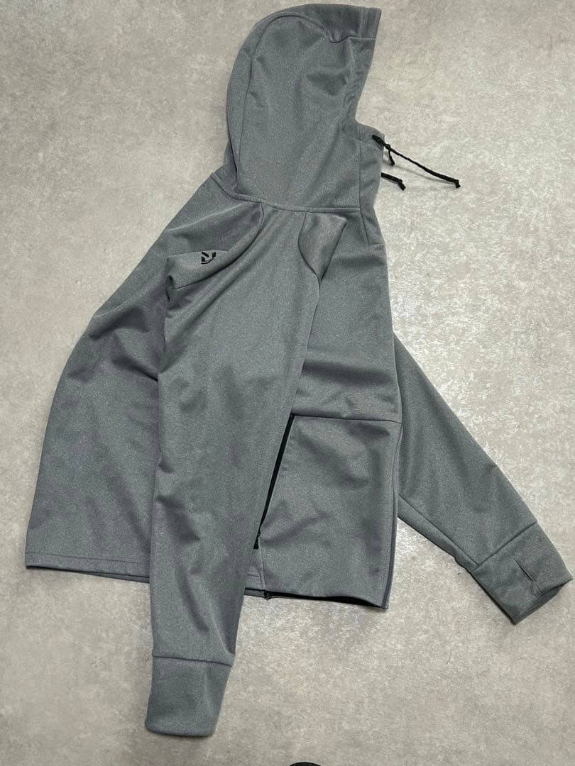 極美品 Daiwa ウインドブロックパーカー グレー L