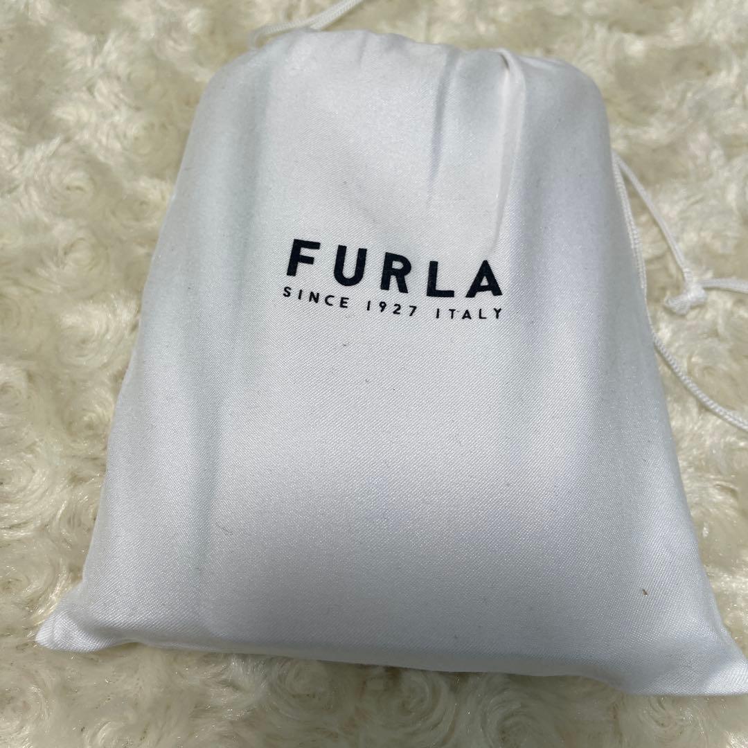 FURLAフルラ　レディース　二つ折り財布　ピンク