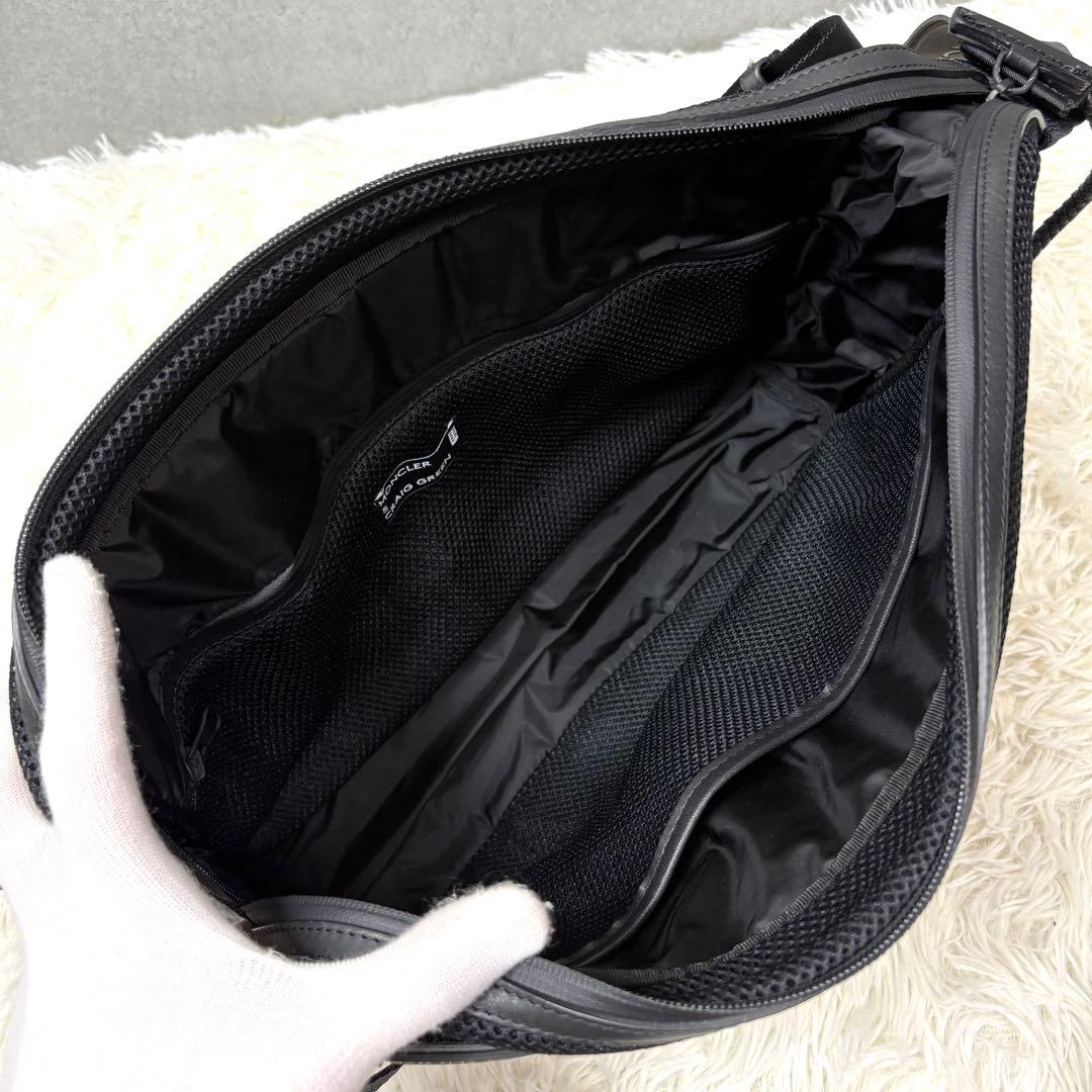 【極美品】モンクレール クレイググリーン メッセンジャーバッグ ブラック