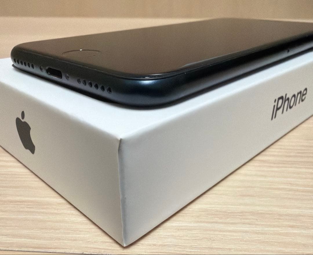 iPhoneSE 第3世代 ミッドナイト 64GB