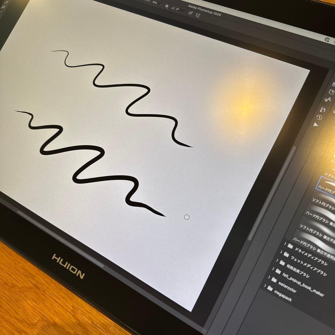 HUION KAMVAS Pro 24(4K) キーボードホルダー付き