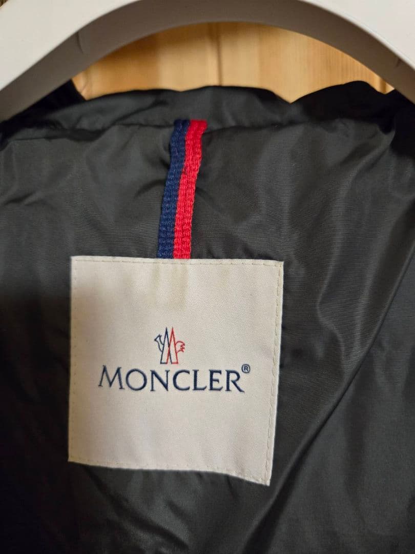 あ*ん様 オークション‼️　タグ付き美品　46万タグ付　モンクレール　KCHLO