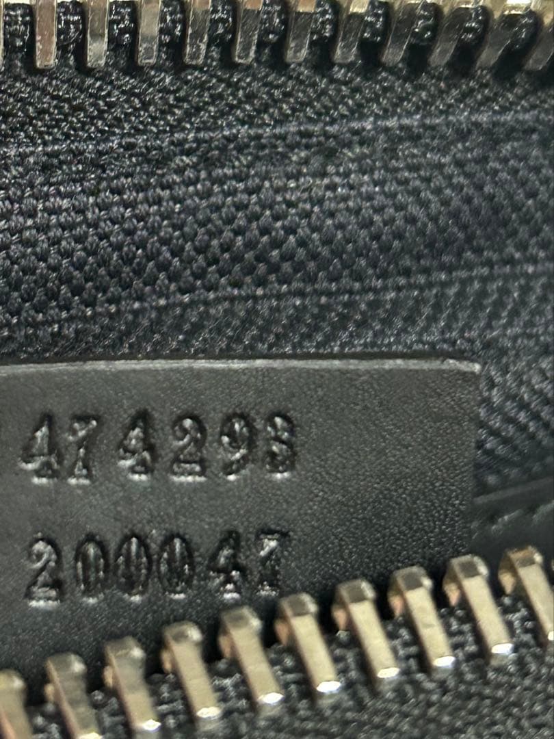 サンジのママ GUCCI ボディバッグ ブラック GGパターン