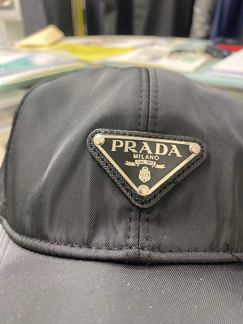 PRADA キャップ　ブラック
