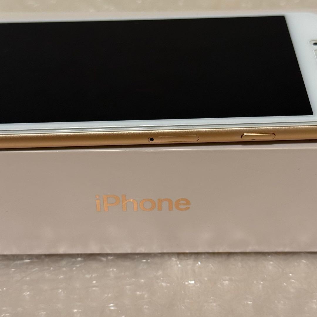 iPhone8　64GB ピンクゴールド auSIMロックあり