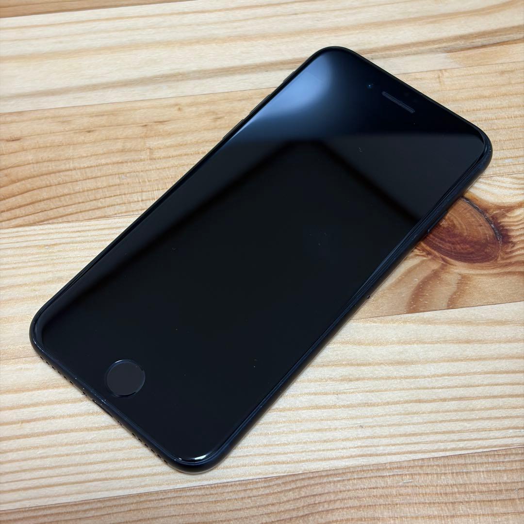 高*歌様 バッテリー新品　iPhoneSE第3世代64GB SIMフリー　美品