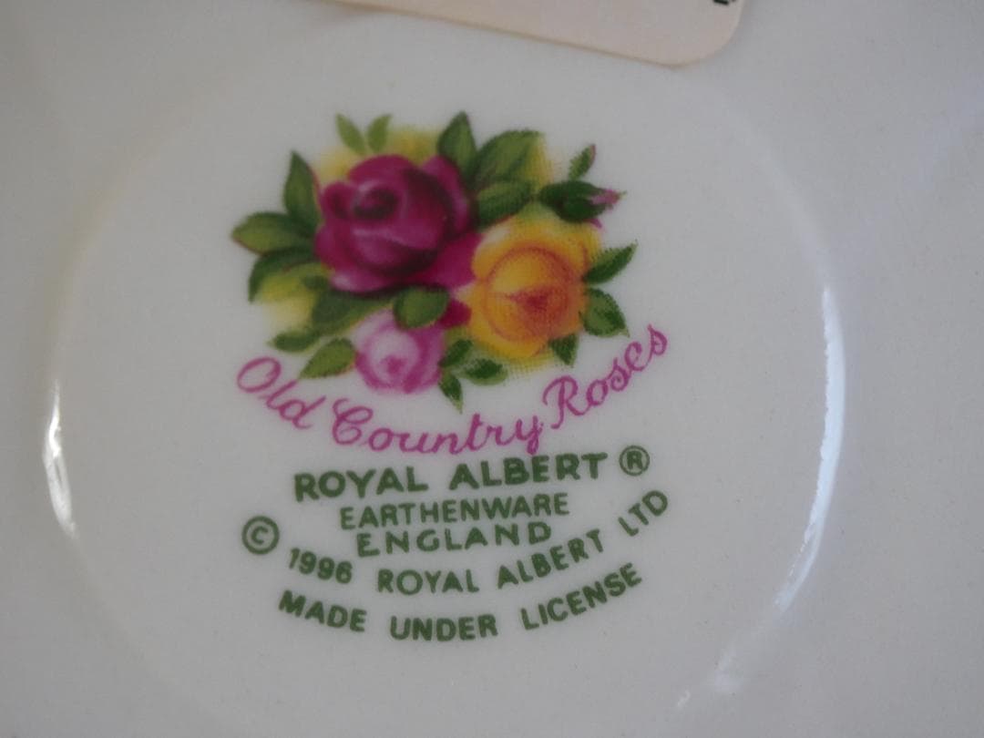 未使用ロイヤルアルバートオールドカントリーローズ ミニチュアセット付ティ―ポット