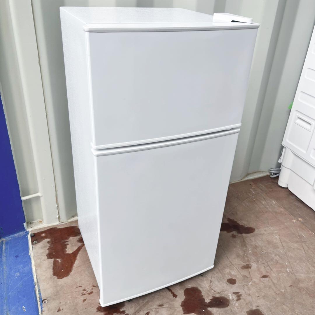 取付無料！最新！ONE STEP コンパクトサイズおしゃれホワイト冷蔵庫！洗濯機