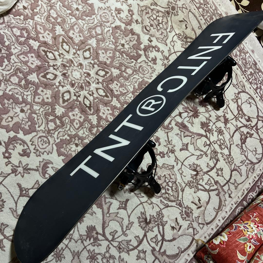 美品 FNTC TNT R 157cm バイン付 スノーボードセット グラトリ