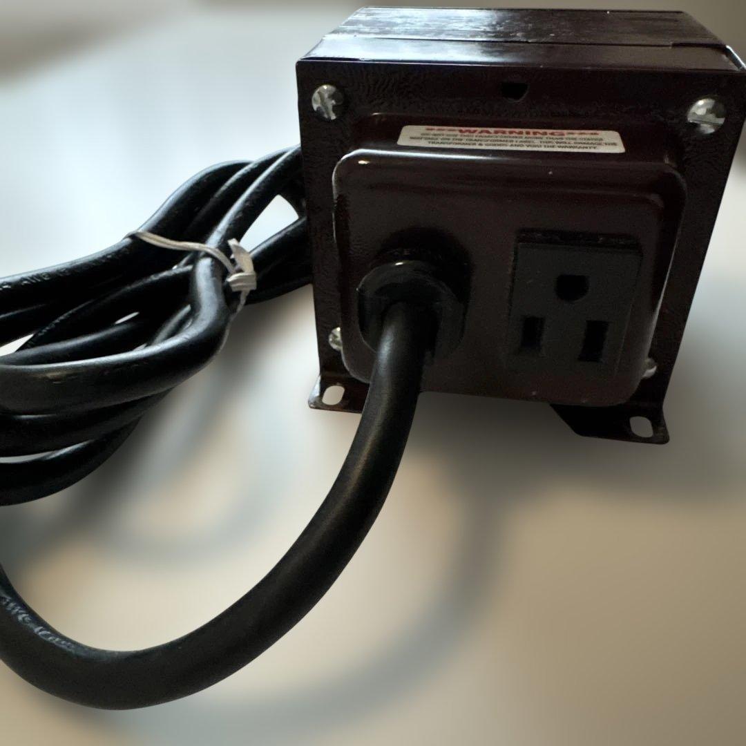 ACUPWR製　ステップダウン変圧器