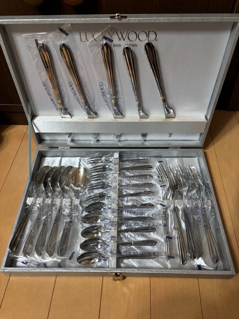 ラッキーウッド　サントラル金彩　カトラリーセット（25本:5種✕5本）