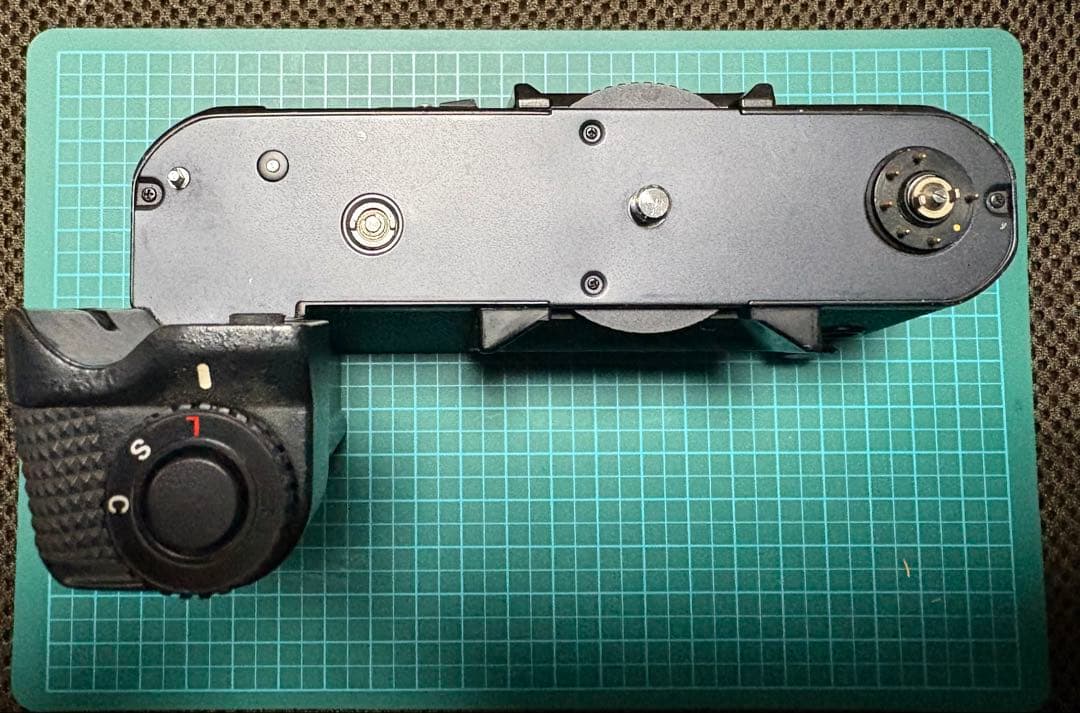 Nikon F3 ニコン F3 本体＆モータードライブ&単焦点レンズ×2 セット