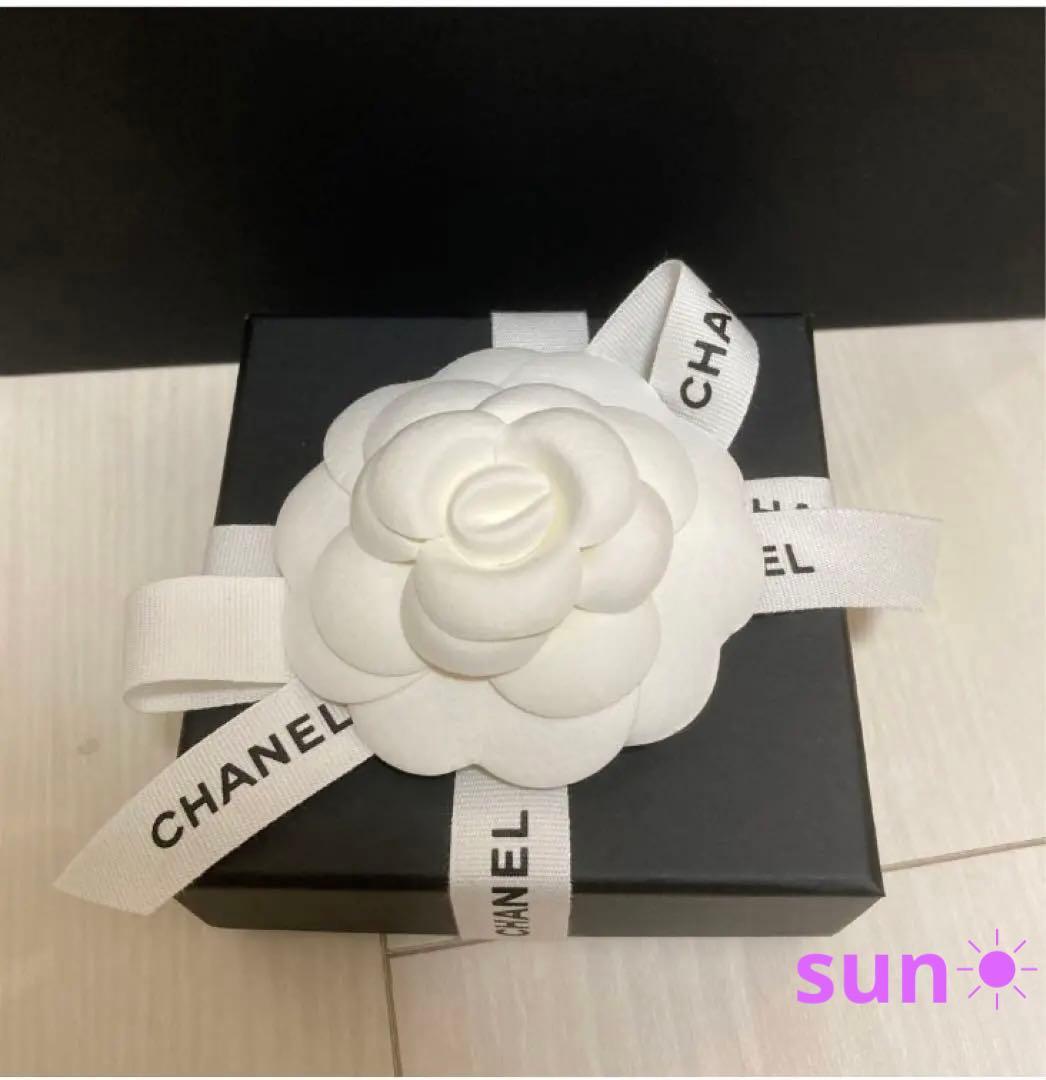 CHANEL キラキラストラス定番ブローチ　新品　2022 aw