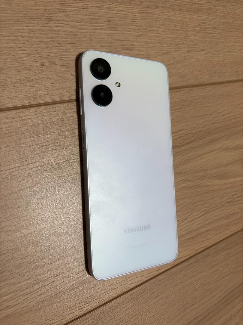 Samsung ホワイト スマートフォン 本体