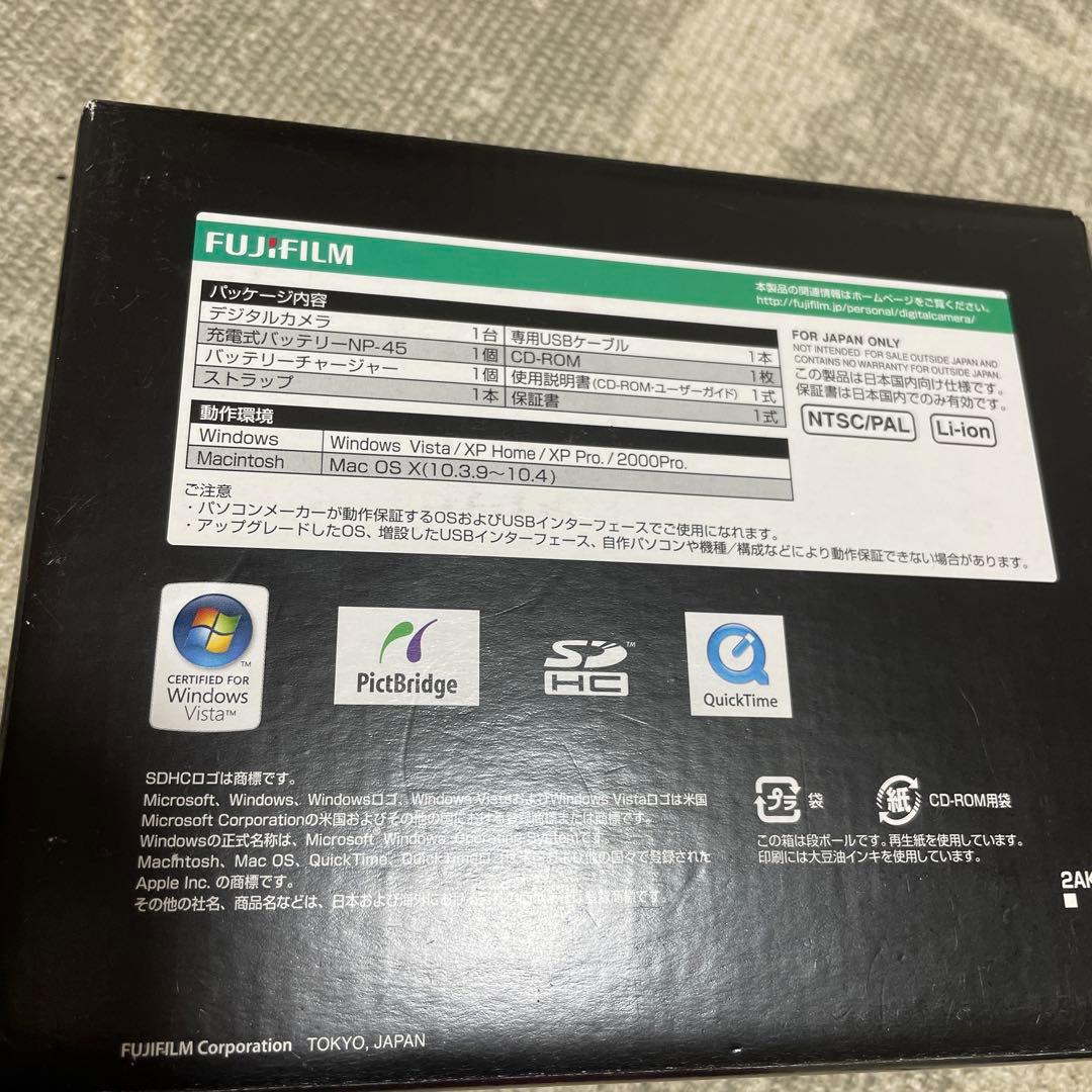 防水コンパクトデジカメ　Fujifilm FinePix Z33WP ピンク