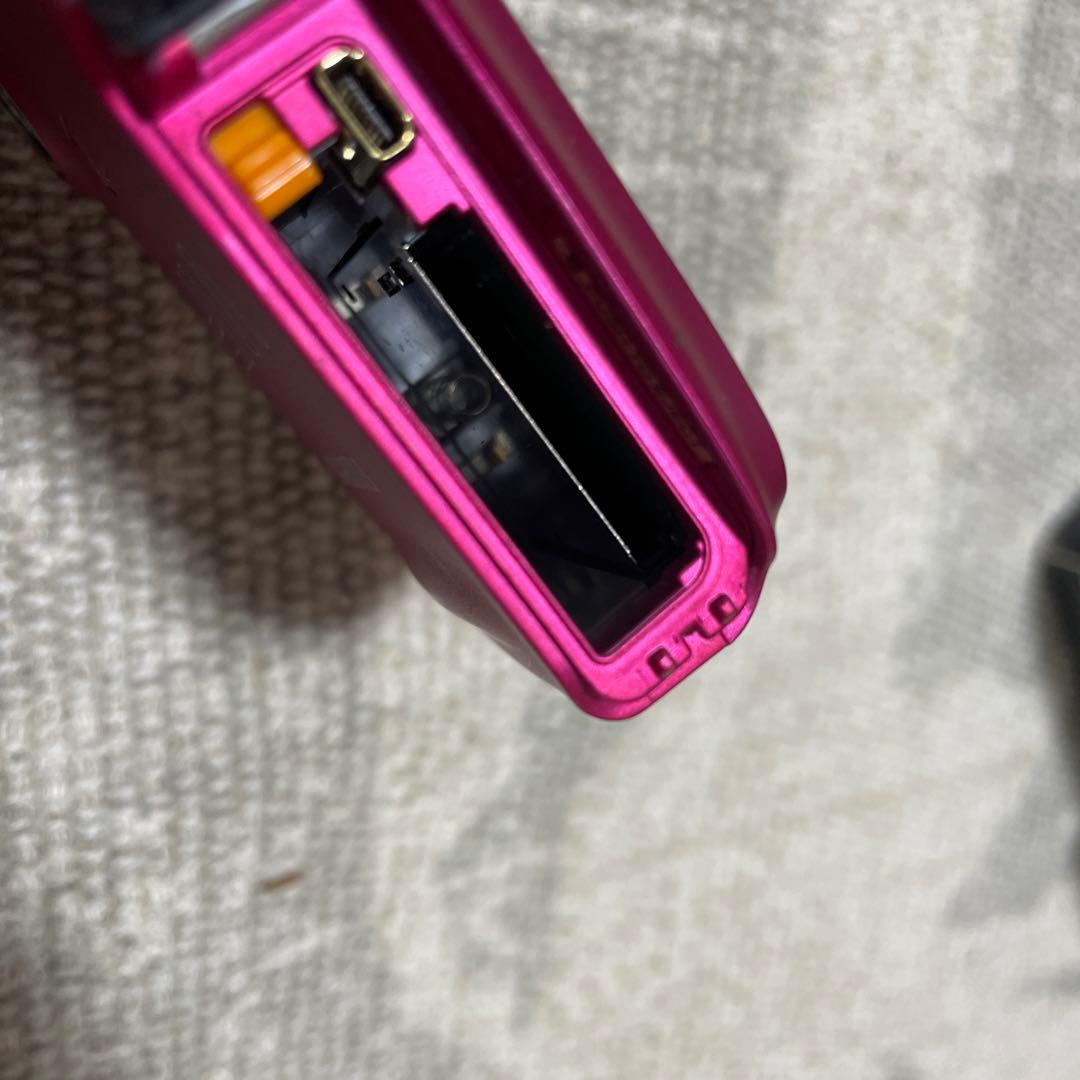 防水コンパクトデジカメ　Fujifilm FinePix Z33WP ピンク