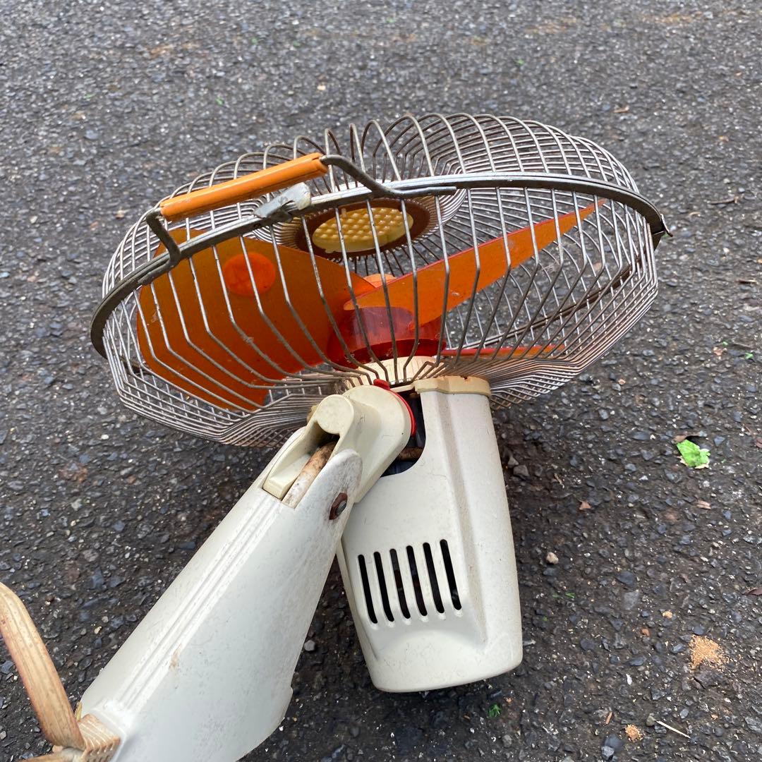 National 壁掛け扇風機 オレンジ色 リモコン付き　昭和レトロポップ