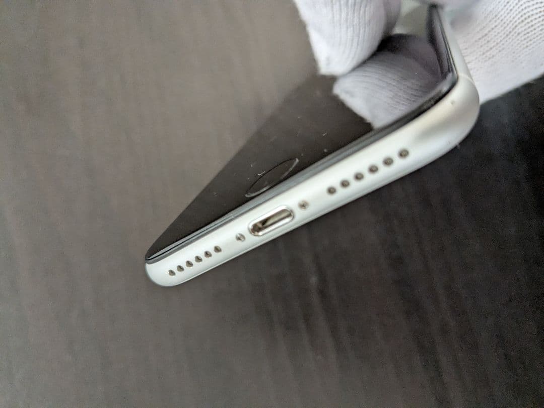 きよさま専用です　iPhone SE2 64GB 白　ホワイト　SIMフリーオリ