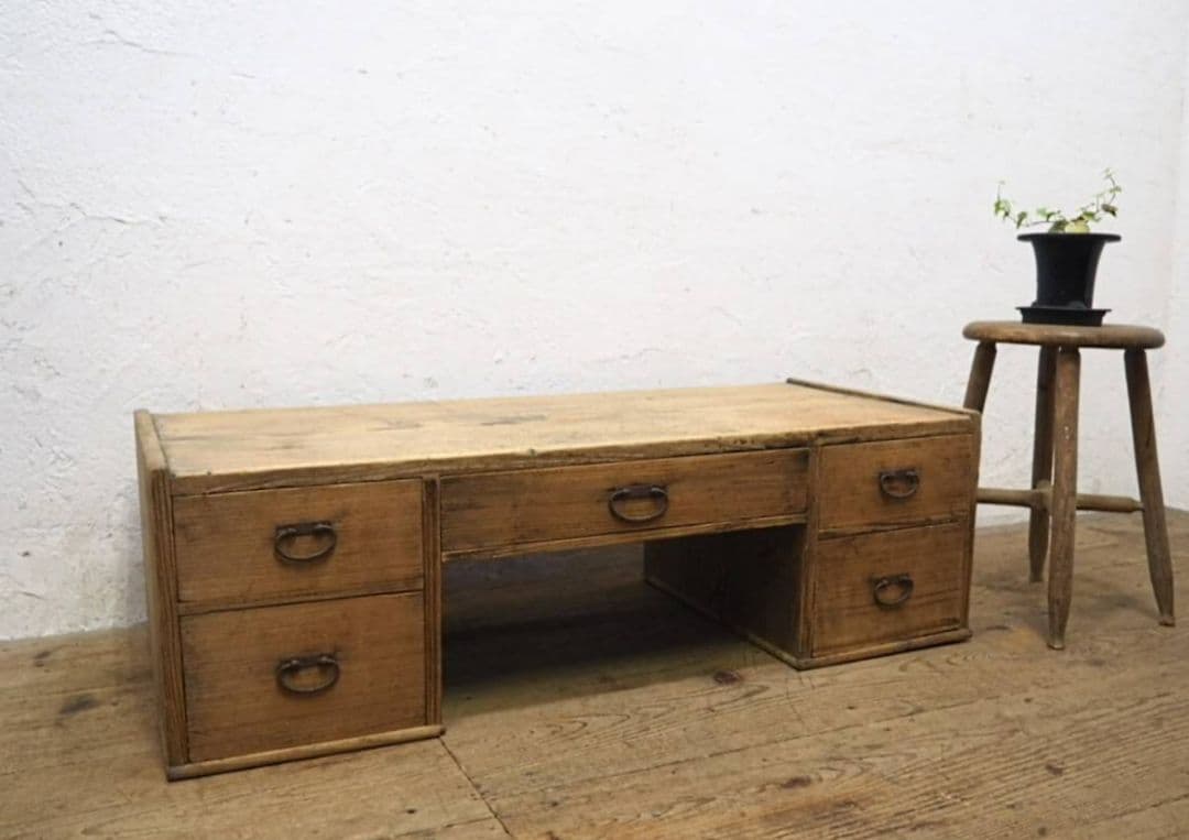 1047 アンティーク　ロータイプの両袖机　テーブル　デスク　古家具　レトロ