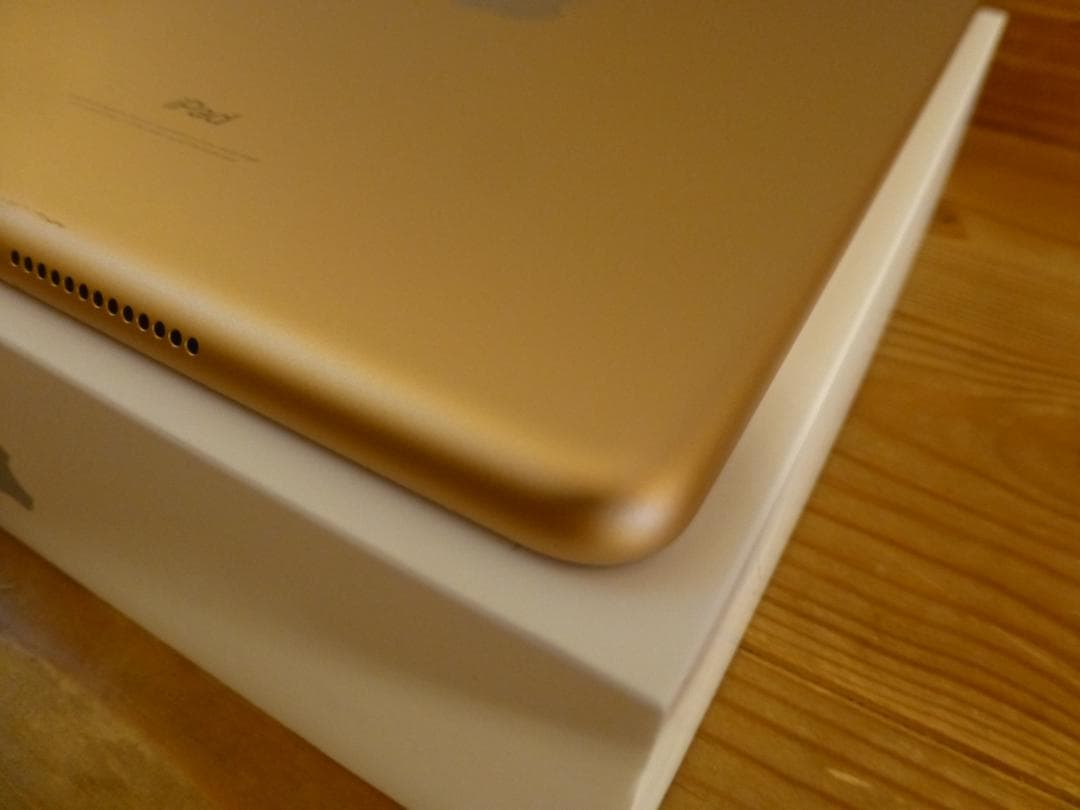 Apple iPad 第6世代 ゴールド 32GB Wi-Fi