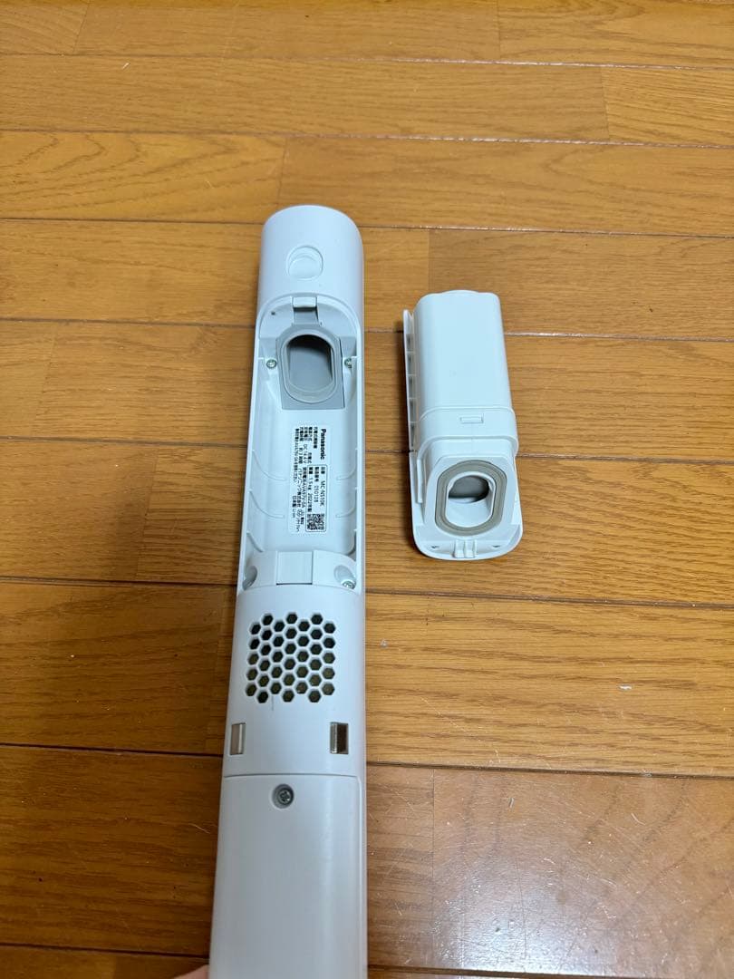 Panasonic コードレス 掃除機 MC-NS10K 22年製 動作保証