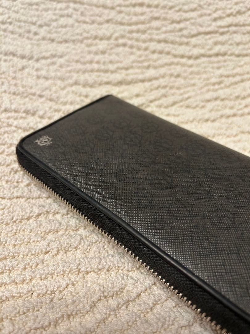 ダンヒルラウンドファスナー長財布美品早いもの勝ち‼️