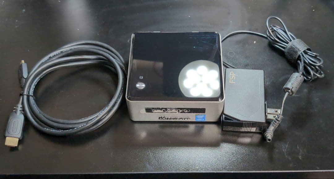 ミニPC Intel NUC5i5RYH Core i5:1.6G mem:8G