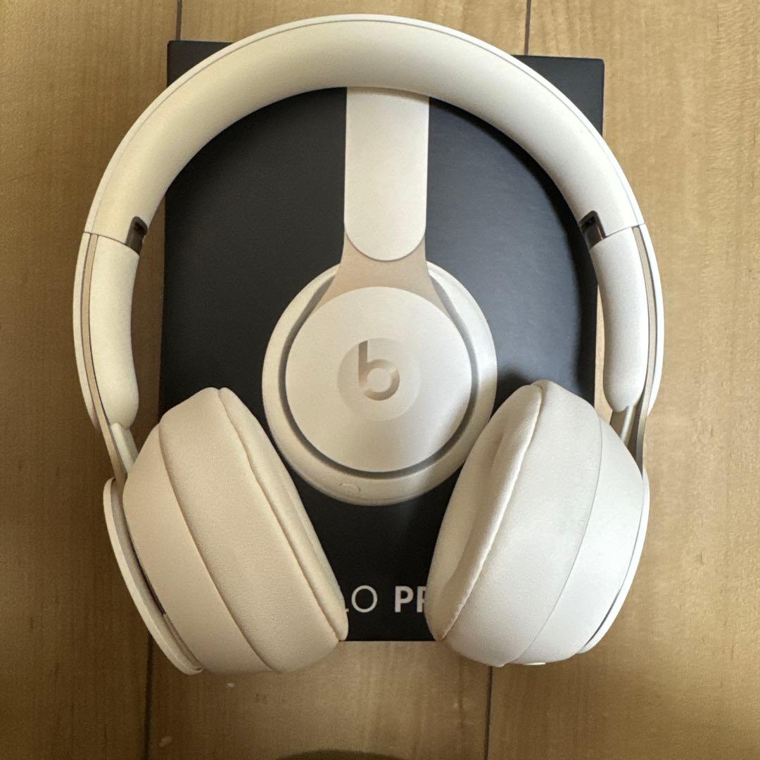 Beats SOLO PRO ワイヤレスヘッドホン ホワイト