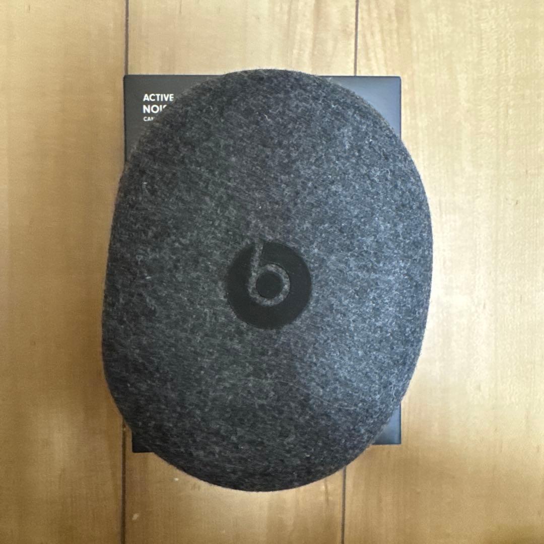 Beats SOLO PRO ワイヤレスヘッドホン ホワイト