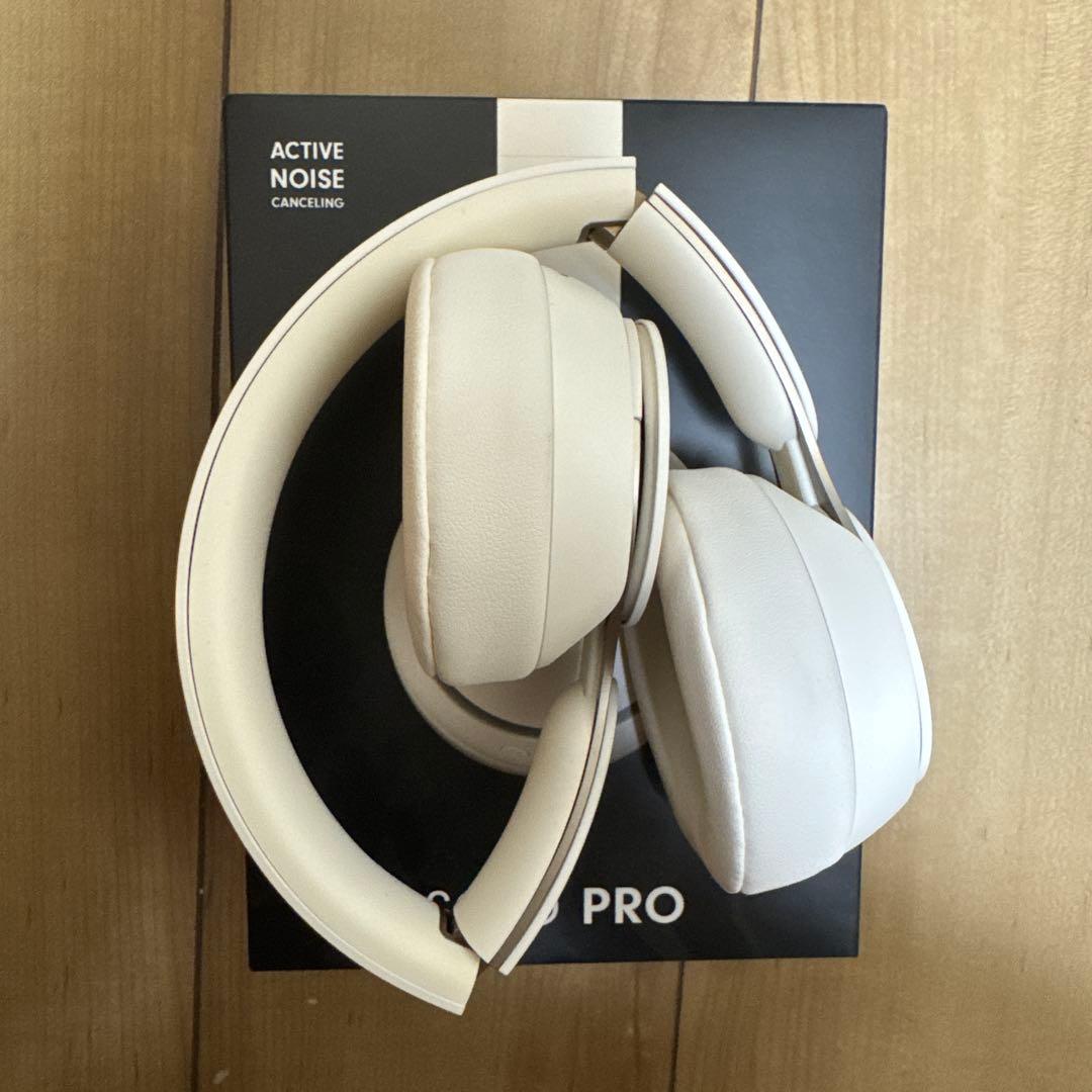 Beats SOLO PRO ワイヤレスヘッドホン ホワイト