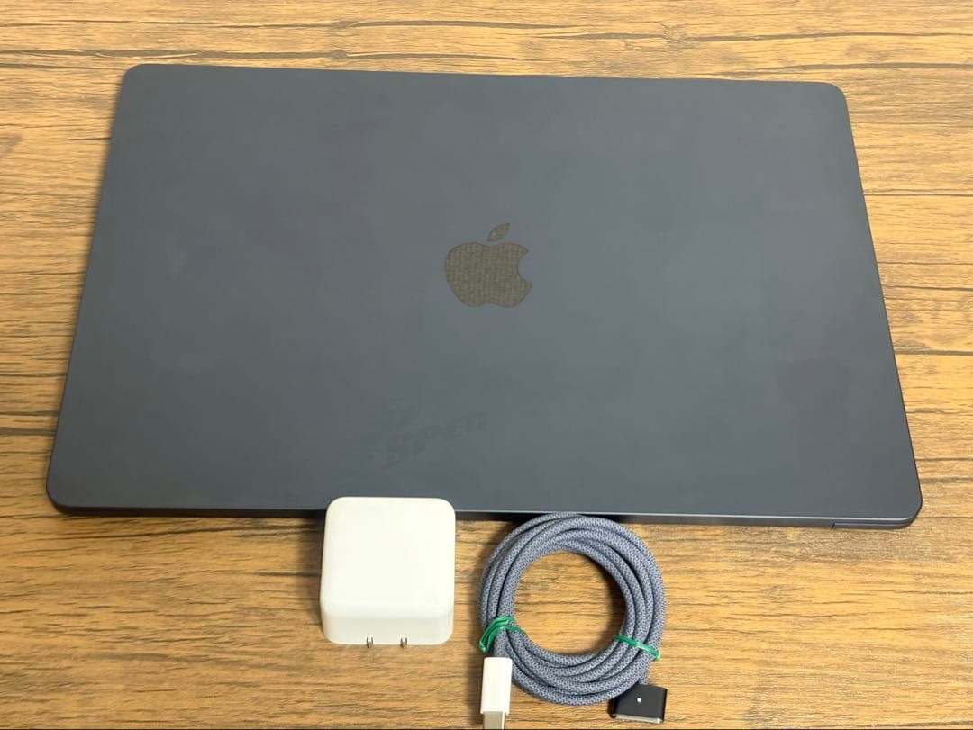 MacBook Air M3 メモリ16GB/SSD256GB 15インチ
