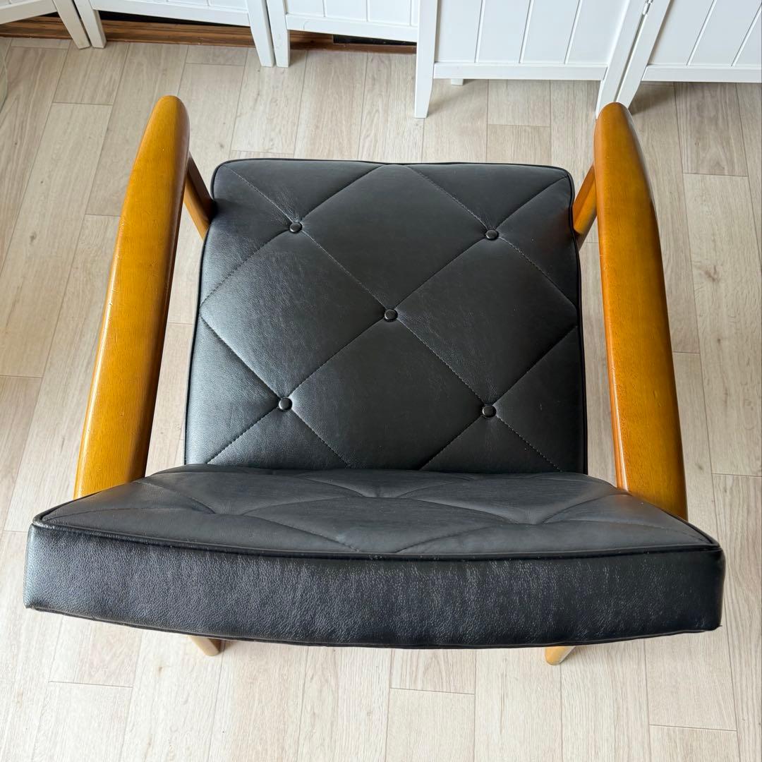 ①カリモク Kチェア 1Pソファ WS1180BW レトロ 1人掛けソファ