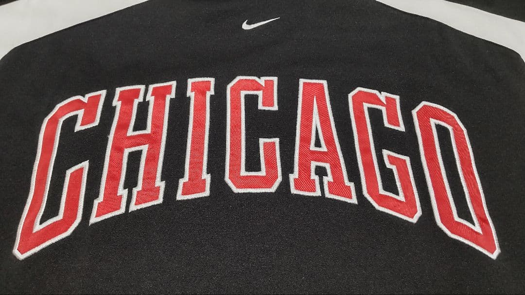 【NIKE】シカゴ・ブルズ 90s シューティングシャツ Mサイズ ジョーダン