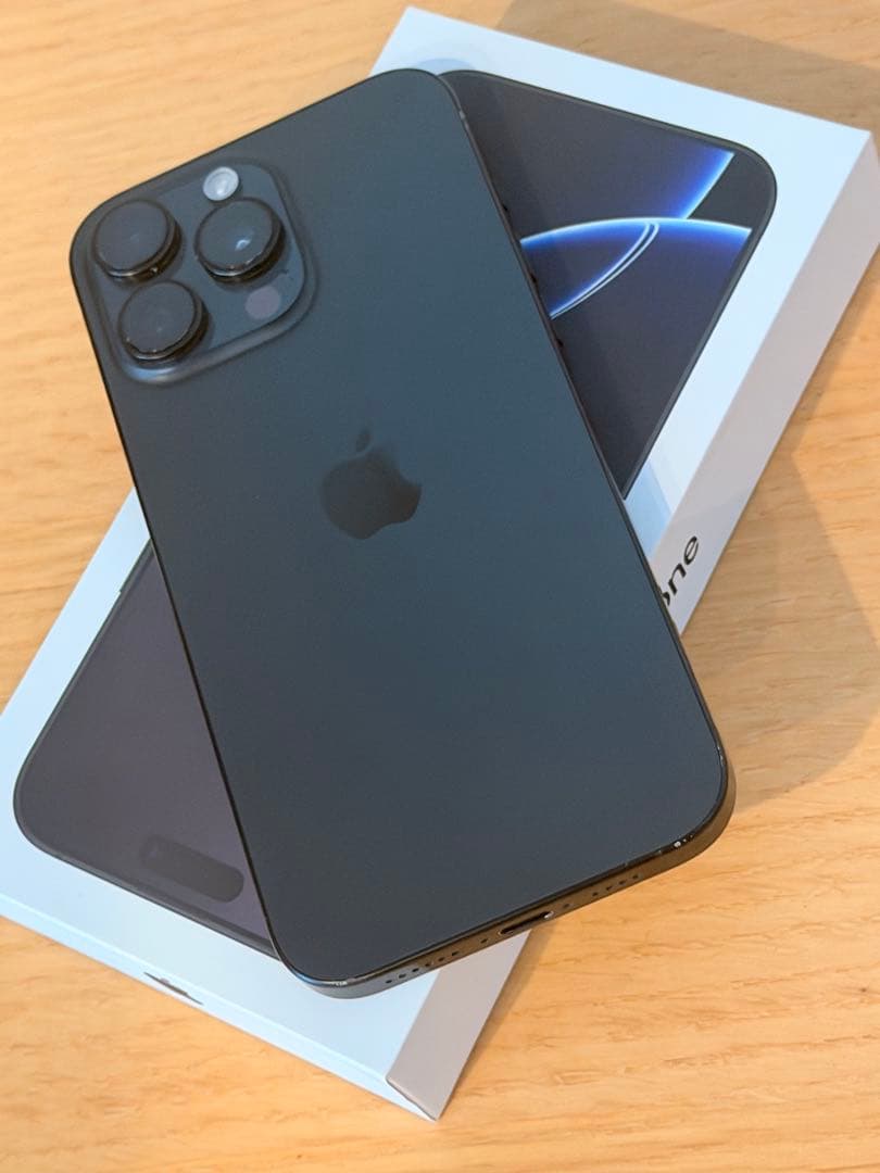 iPhone 16 Pro Max 512GB ブラックチタニウム SIMフリー