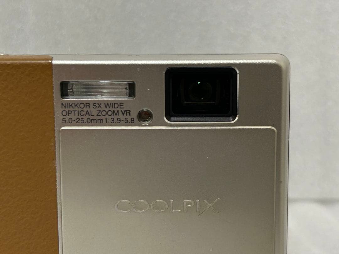 Nikon COOLPIX S70 コンパクトデジタルカメラ　180
