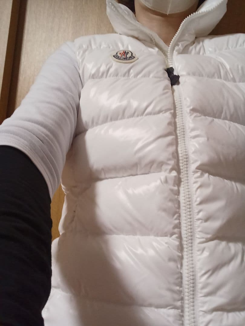 美品　MONCLER ダウンベスト　14Y