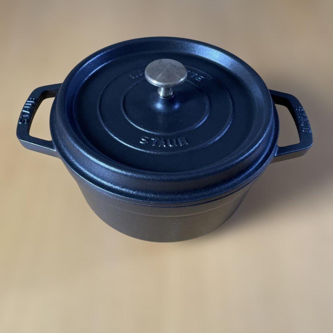 ストウブ ピコ・ココットラウンド 22 cm Staub