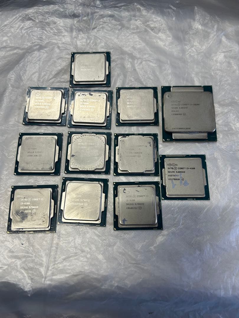 値下げ　CPU INTEL i3 i5 i7 シリーズ　12枚セット