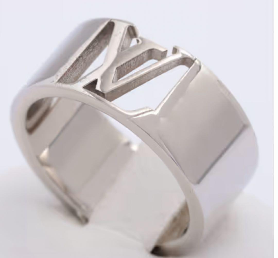 Louis Vuitton バーグシグネチャー M80180GP