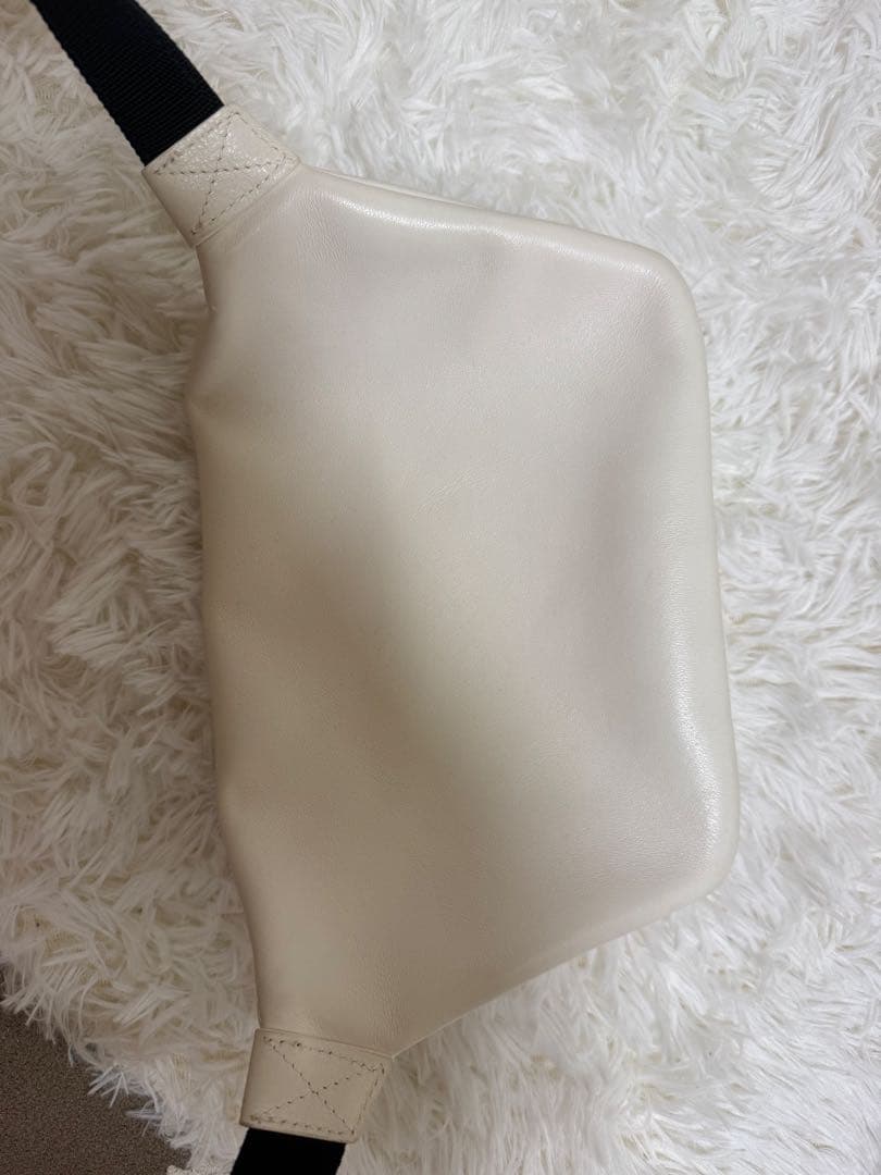 BALENCIAGA バレンシアガ ショルダー ボディ バッグ レザー