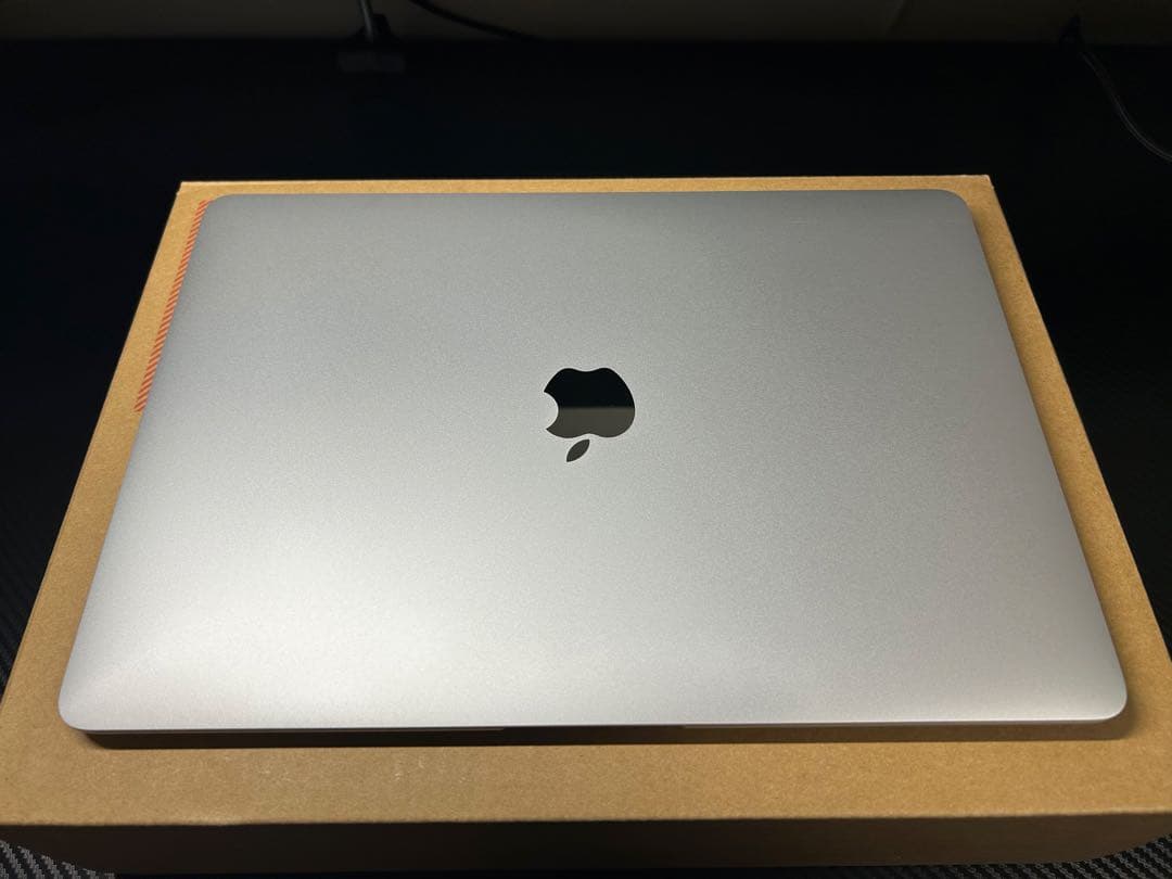 【超美品】MacBook Air （M1）8GB 512GB
