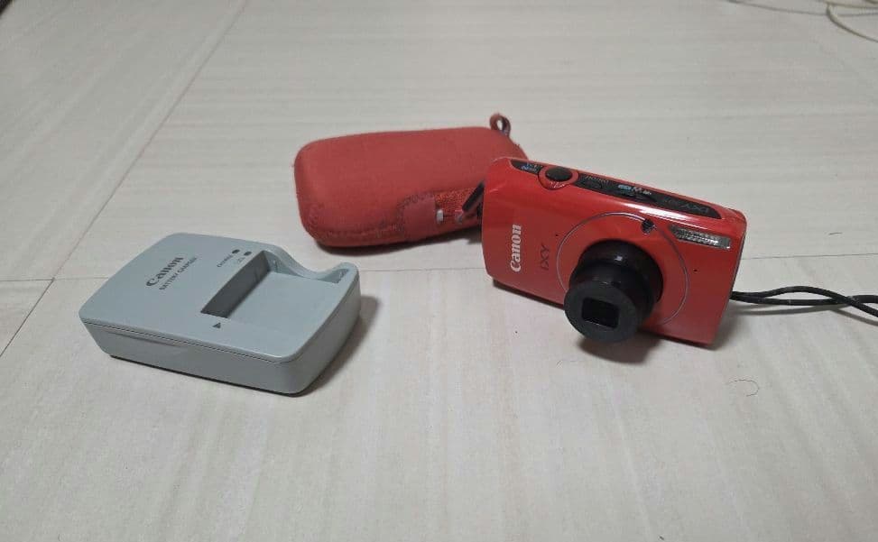 Canon IXY 30S 赤 デジタルカメラ 本体+バッテリー+充電器