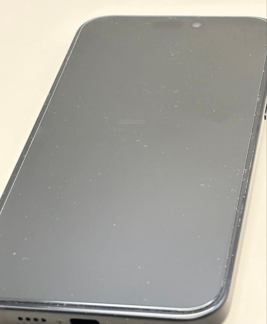 iPhone 15 Plus 128GB バッテリー100％