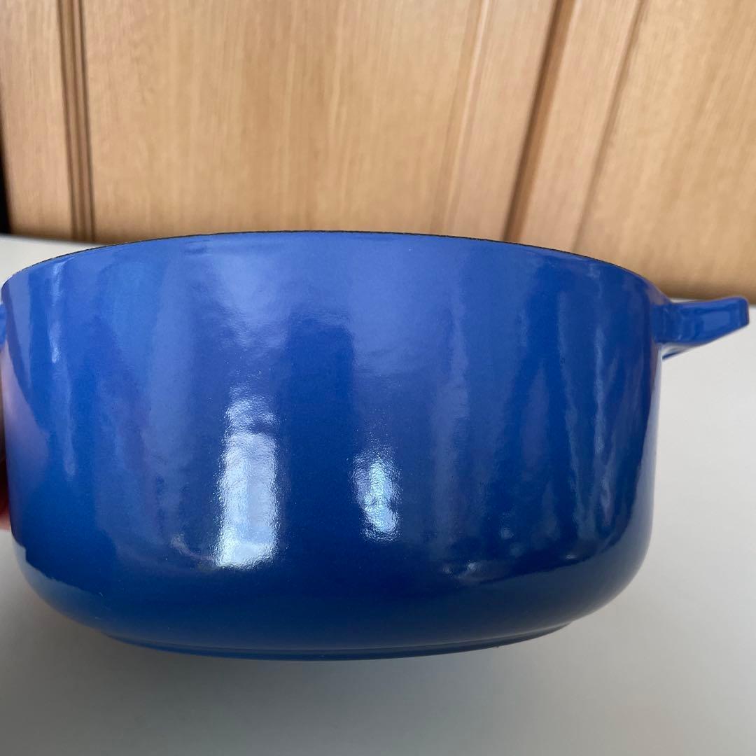 美品 ル クルーゼ ココットロンド 両手鍋 希少色 青 ブルー